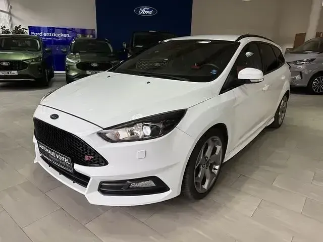 Usata Ford Focus ST 250 CV (183 kW) 2017 Bianco Station wagon
