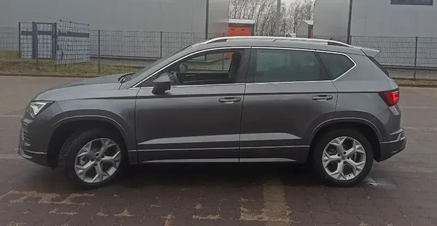 Gebraucht Seat Ateca 4Drive 150 PS (110 kW) 2024 Grau SUV