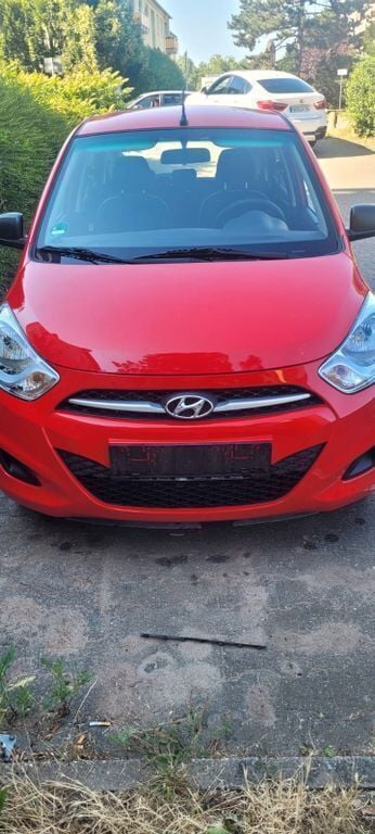 Rot Gebraucht 2013 Hyundai i10 Edition Kleinwagen | 2.900 € (Superpreis) - Bild 1/4