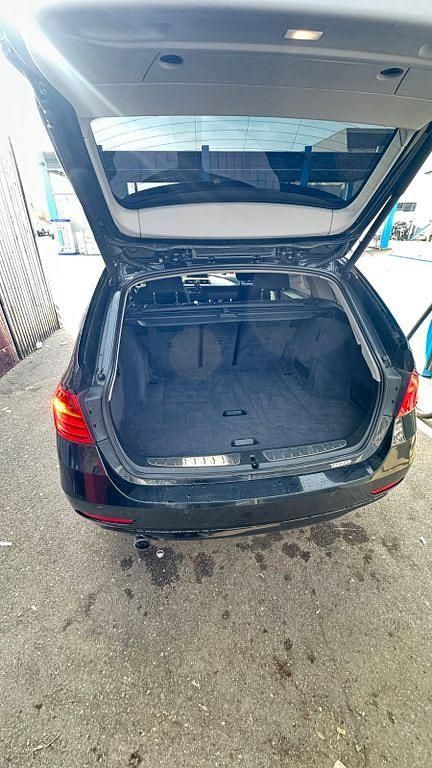 Gebraucht BMW 320 Luxury Line 184 PS (135 kW) 2012 Schwarz Kombi