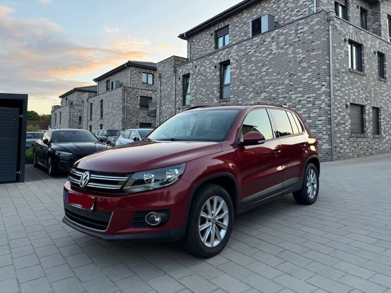 Rot Gebraucht 2016 VW Tiguan SUV | 15.800 € (Superpreis) - Bild 1/4