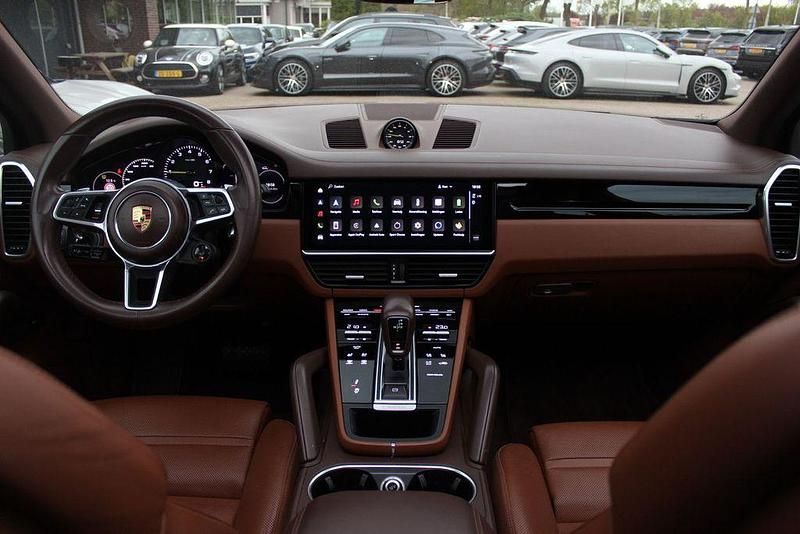 Second-hand Porsche Cayenne 462 CP (339 kW) 2022 Gri SUV