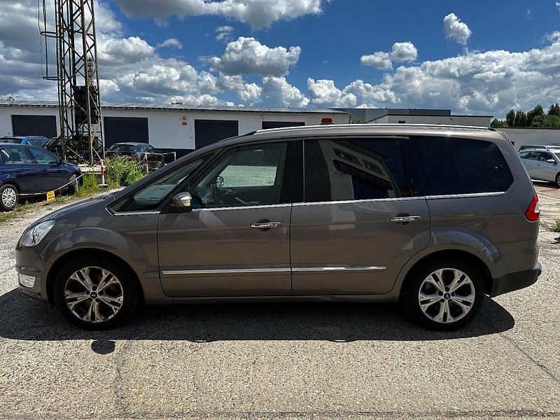 Gebraucht Ford Galaxy Titanium 140 PS (102 kW) 2014 Braun Van / Kleinbus