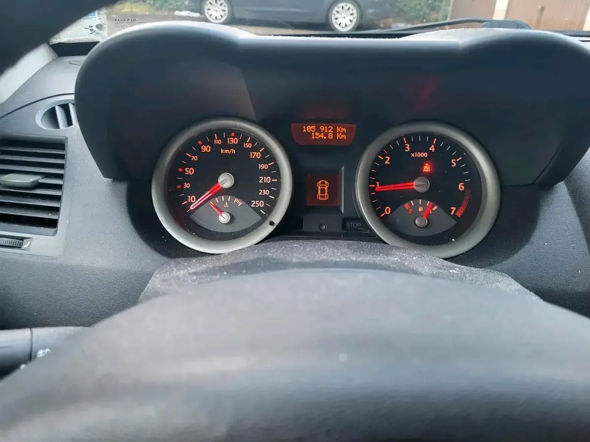 Gebraucht Renault Mégane 113 PS (83 kW) 2004 Grün Kleinwagen