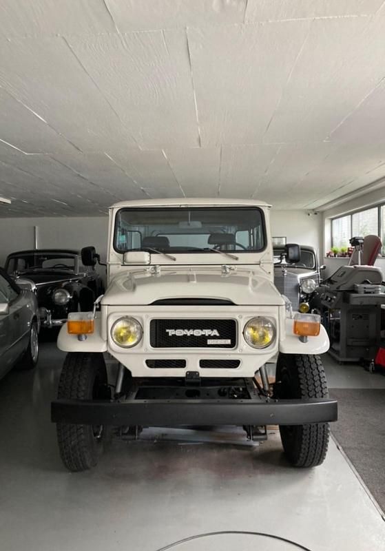 Weiß Gebraucht 1977 Toyota Land Cruiser SUV | 25.000 € - Bild 1/4