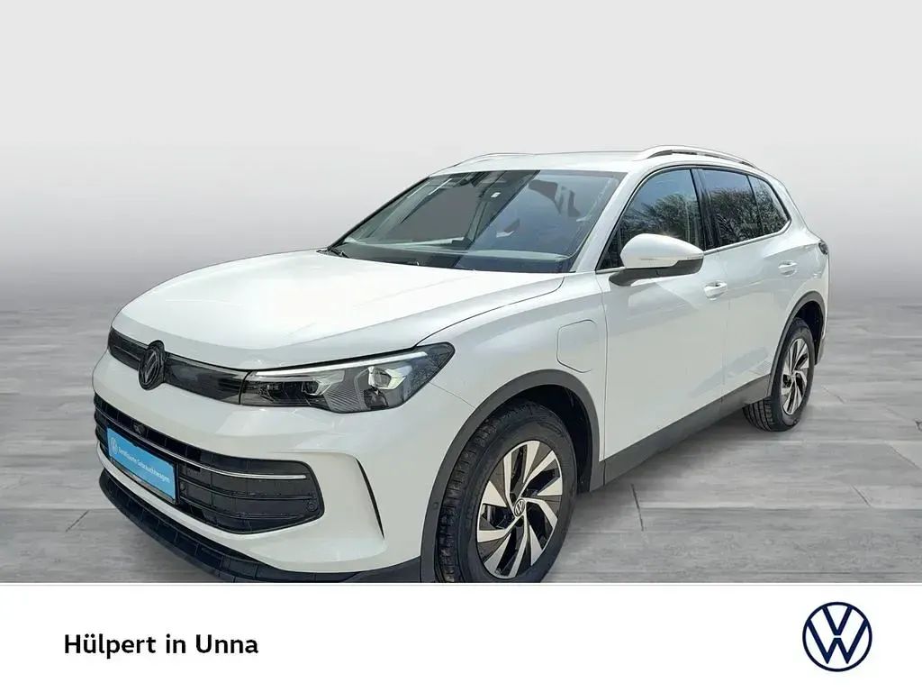 Gebraucht VW Tiguan Life 204 PS (150 kW) 2026 Weiß SUV