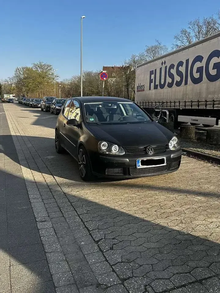 Gebraucht VW Golf IV Comfortline 75 PS (55 kW) 2004 Schwarz Limousine