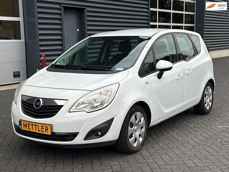 Weiß Gebraucht 2012 Opel Meriva Business Van / Kleinbus | 2.950 € (Teuer) - Bild 1/4