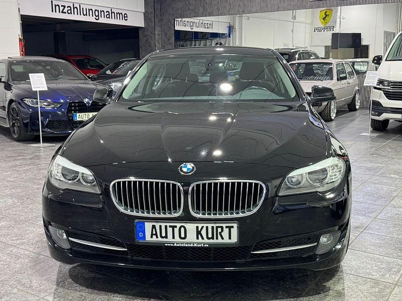 Gebraucht BMW 523 Sport Line 204 PS (150 kW) 2011 Schwarz Limousine