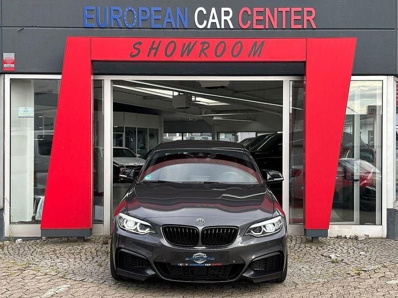 Grau Gebraucht 2017 BMW M240 M Performance Coupé | 31.900 € (Guter Preis) - Bild 1/4