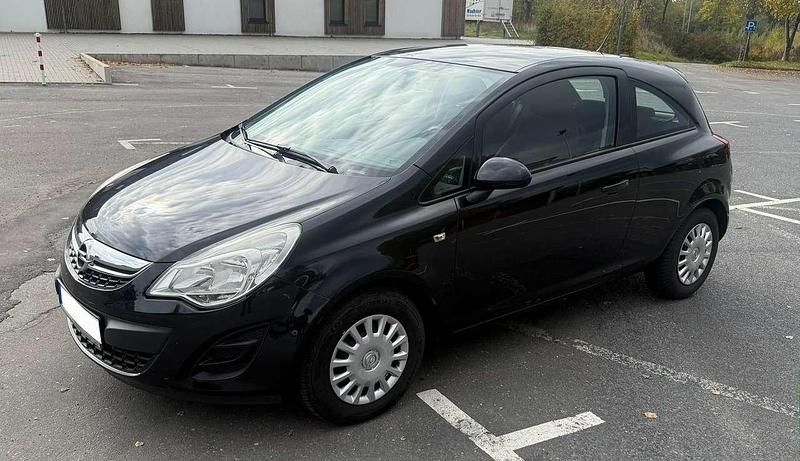 Schwarz Gebraucht 2012 Opel Corsa Selection Limousine | 3.999 € (Fairer Preis) - Bild 1/4