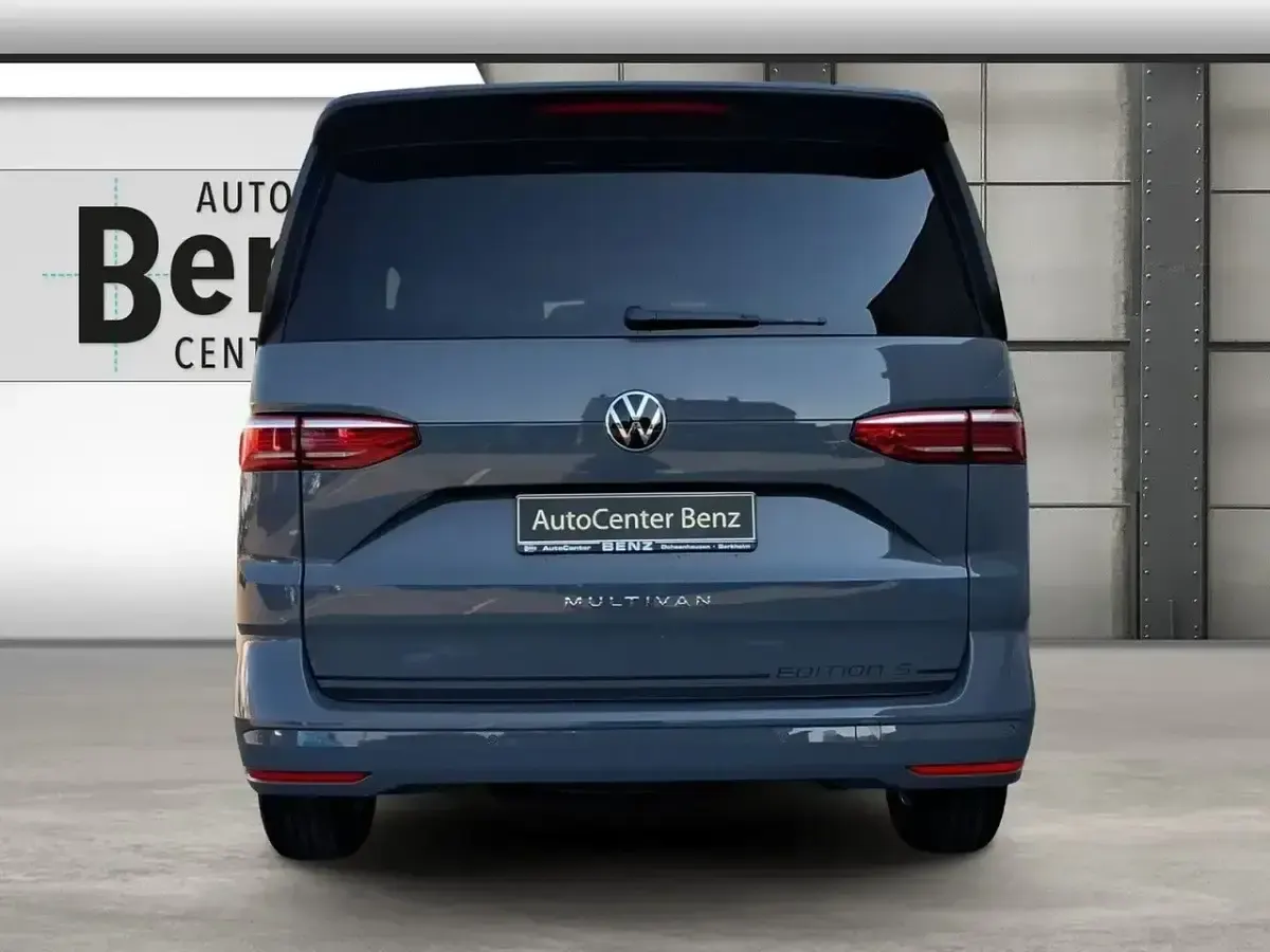 Neu VW Multivan 150 PS (110 kW) 2026 Grau Van / Kleinbus