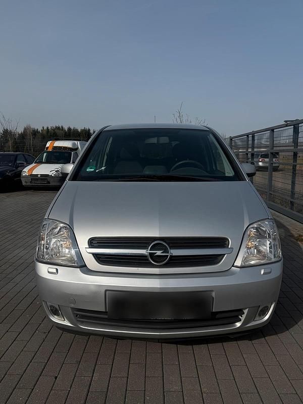 Gebraucht Opel Meriva 101 PS (74 kW) 2005 Silber Van / Kleinbus