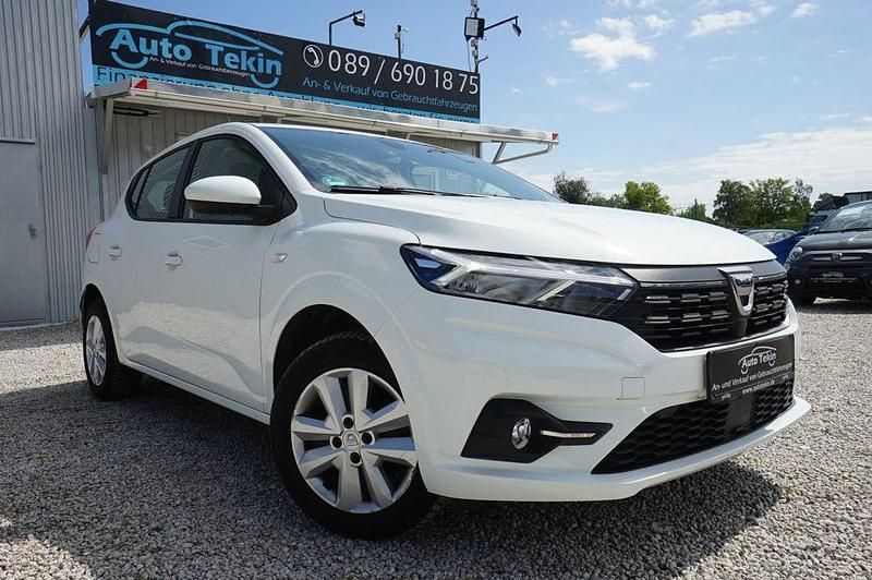 Weiß Gebraucht 2022 Dacia Sandero Comfort Kleinwagen | 13.950 € (Guter Preis) - Bild 1/3