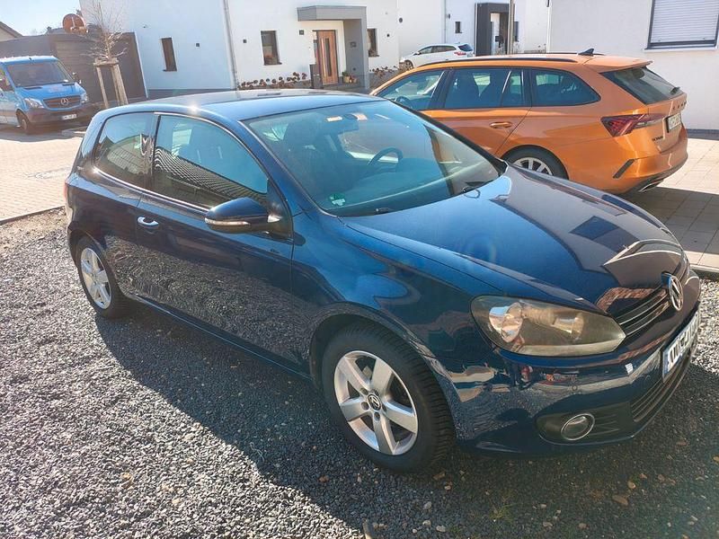 Gebraucht VW Golf VI Team 80 PS (58 kW) 2010 Blau Kleinwagen