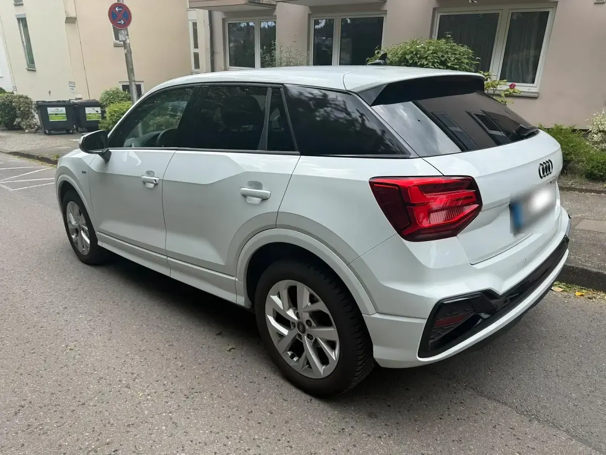 Gebraucht Audi Q2 S-Line 150 PS (110 kW) 2025 Weiß SUV