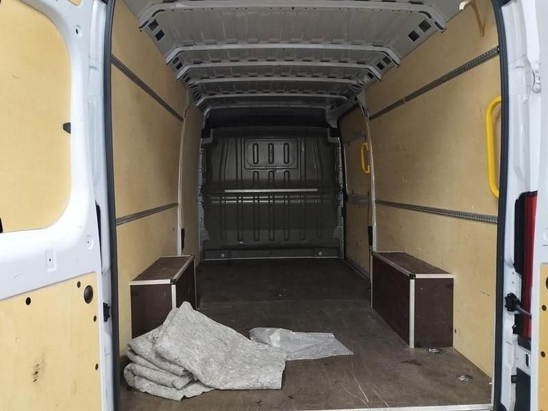 Gebraucht Opel Movano 165 PS (121 kW) 2024 Weiß Van