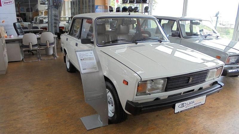 Gebraucht Lada 2105 65 PS (47 kW) 1987 Weiß Limousine