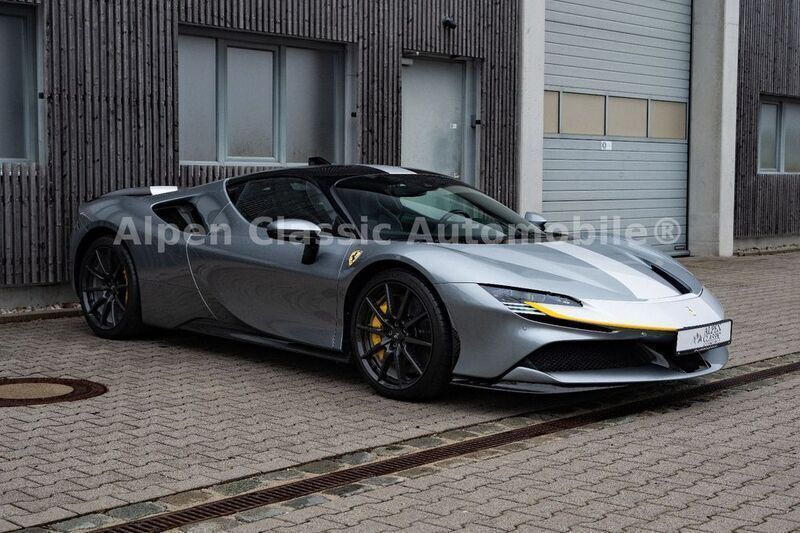 Grigio titanio Gebraucht 2021 Ferrari SF90 Coupé | 419.900 € - Bild 1/4