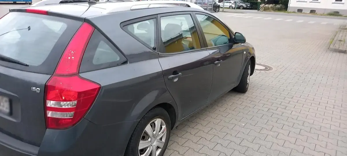 Gebraucht Kia Ceed 126 PS (92 kW) 2009 Grau Kleinwagen