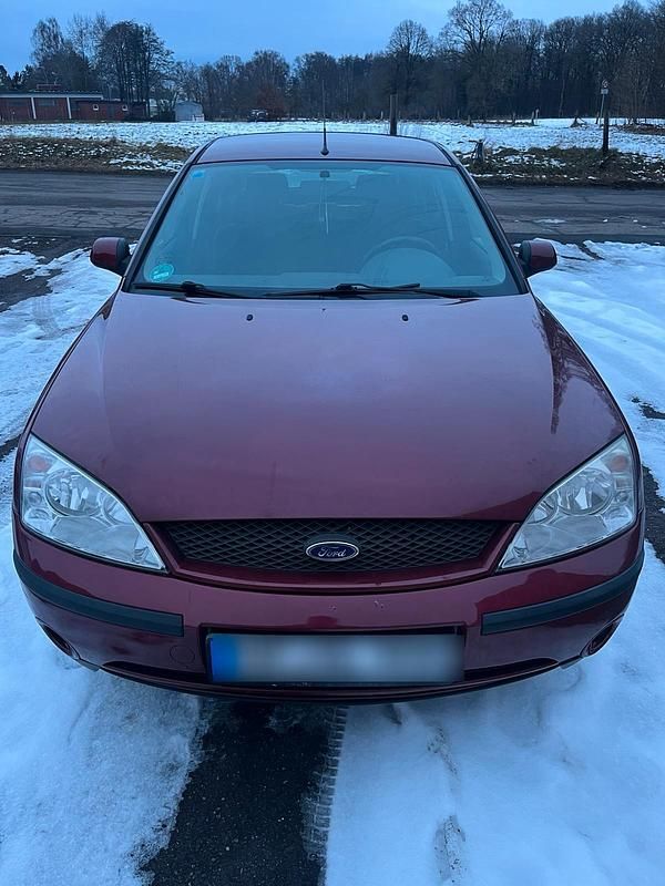 Gebraucht Ford Mondeo 110 PS (80 kW) 2002 Rot Limousine