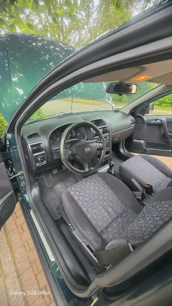 Gebraucht Opel Astra 101 PS (74 kW) 2021 Grün Limousine