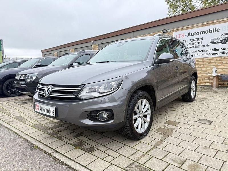 Grau Gebraucht 2015 VW Tiguan LOUNGE SUV | 10.990 € (Guter Preis) - Bild 1/4