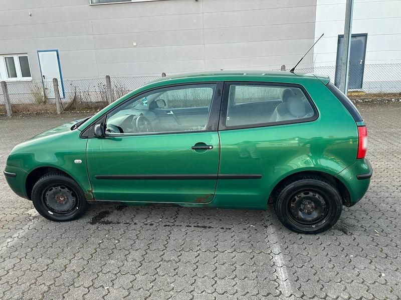 Gebraucht VW Polo 54 PS (39 kW) 2005 Grün Kleinwagen