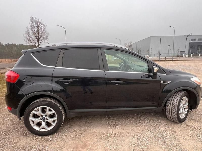 Gebraucht Ford Kuga Trend 140 PS (102 kW) 2012 Schwarz SUV