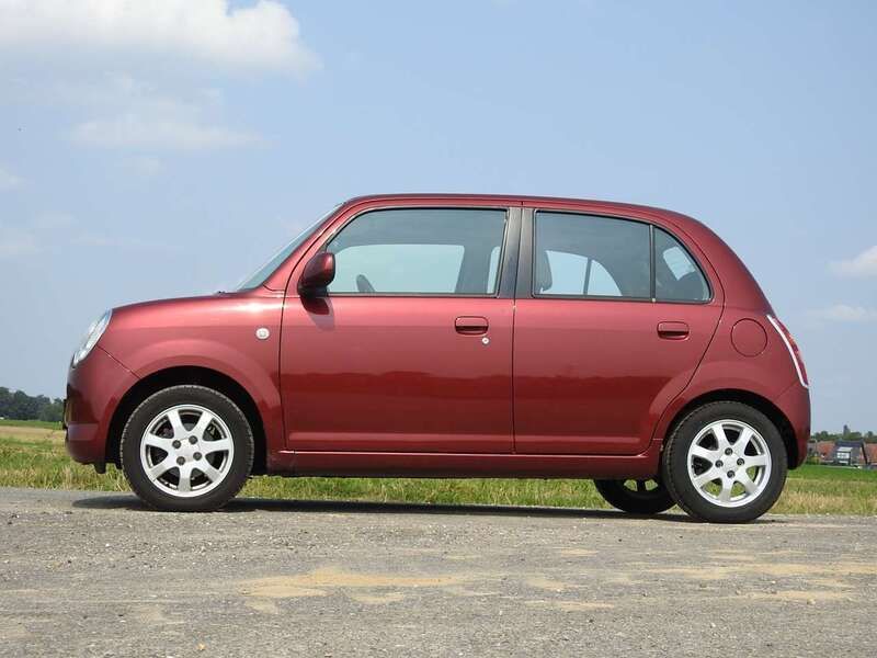 Rot Gebraucht 2007 Daihatsu Trevis Kleinwagen | 4.799 € (Fairer Preis) - Bild 1/4