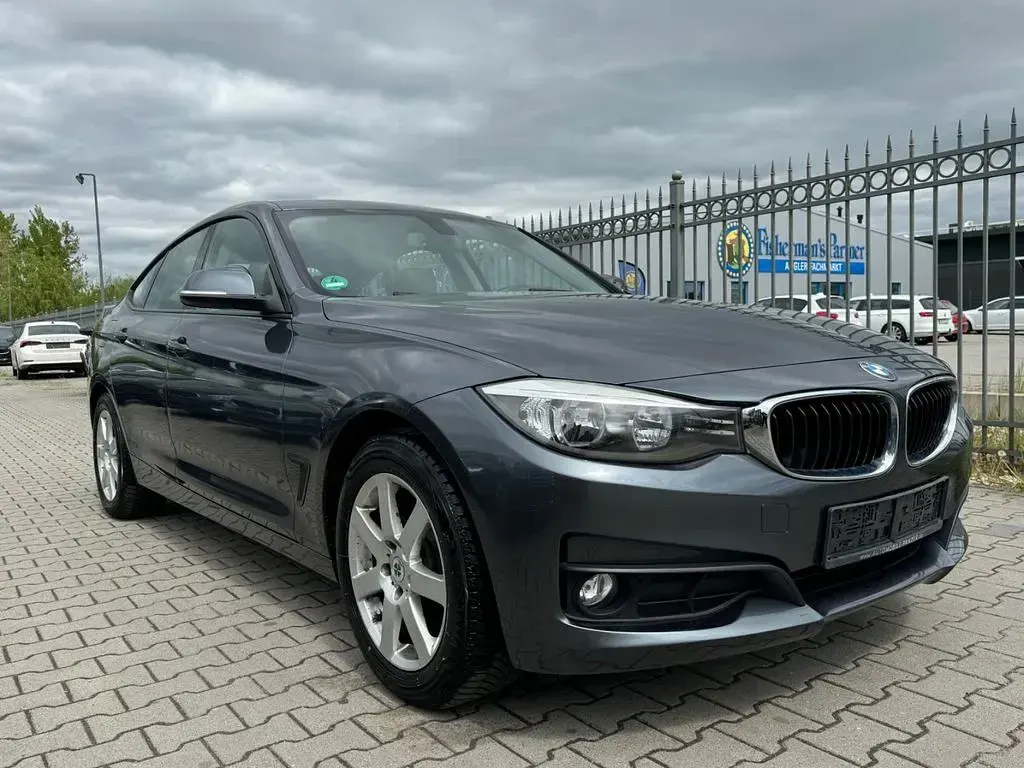 Gebraucht BMW 320 184 PS (135 kW) 2014 Grau Limousine
