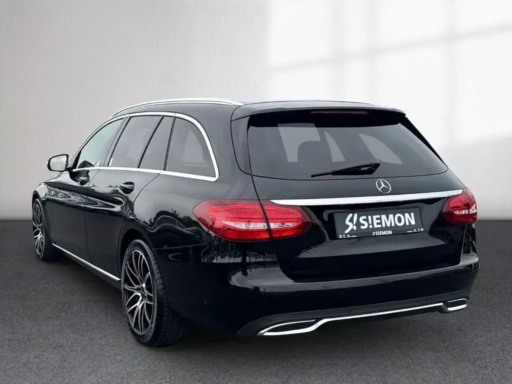 Gebraucht Mercedes C180 Avantgarde 156 PS (114 kW) 2016 Schwarz Kombi