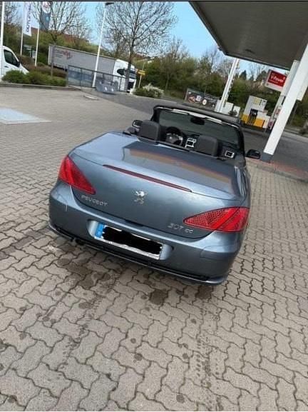 Grau Gebraucht 2004 Peugeot 307 CC Cabrio | 2.600 € (Teuer) - Bild 1/4