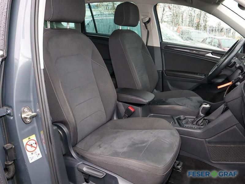 Gebraucht VW Tiguan Elegance 190 PS (139 kW) 2022 Delfingrau metallic SUV