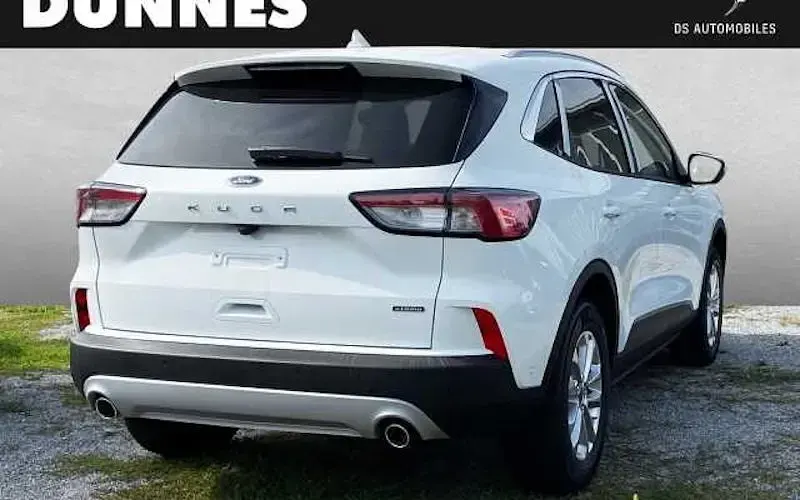 Używany Ford Kuga Titanium 243 KM (178 kW) 2024 Biały SUV
