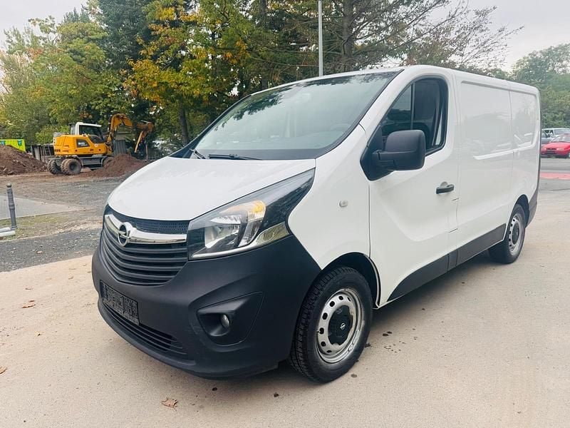 Gebraucht Opel Vivaro 145 PS (106 kW) 2019 Weiß Van / Kleinbus