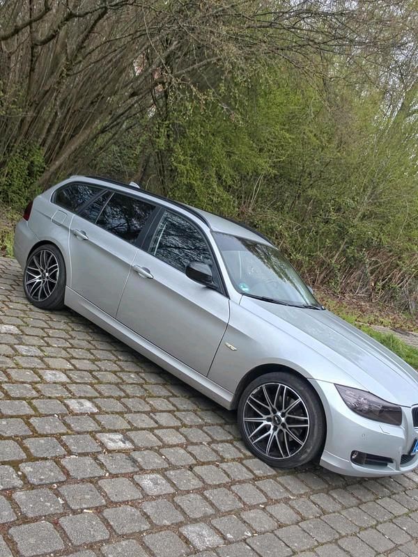 Gebraucht BMW 318 2012 Silber Kombi