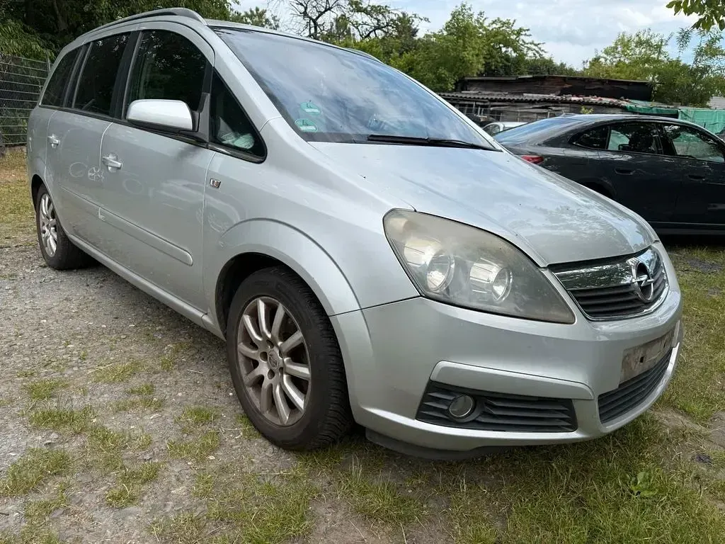 Gebraucht Opel Zafira 140 PS (102 kW) 2006 Silber Van / Kleinbus