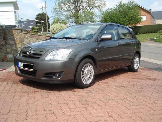Gebraucht Toyota Corolla 90 PS (66 kW) 2005 Grau metallic Limousine