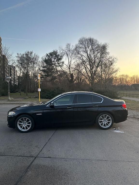 Schwarz Gebraucht 2016 BMW 530 Limousine | 18.999 € (Superpreis) - Bild 1/4