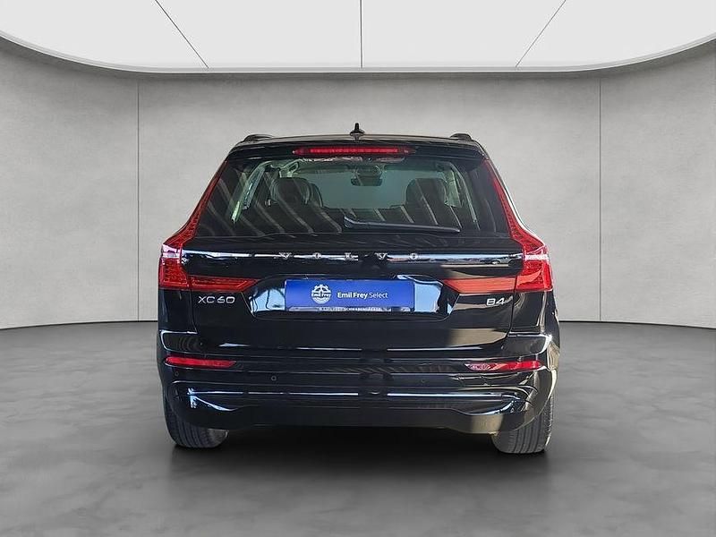 Gebraucht Volvo XC60 Core 197 PS (144 kW) 2023 Schwarz SUV