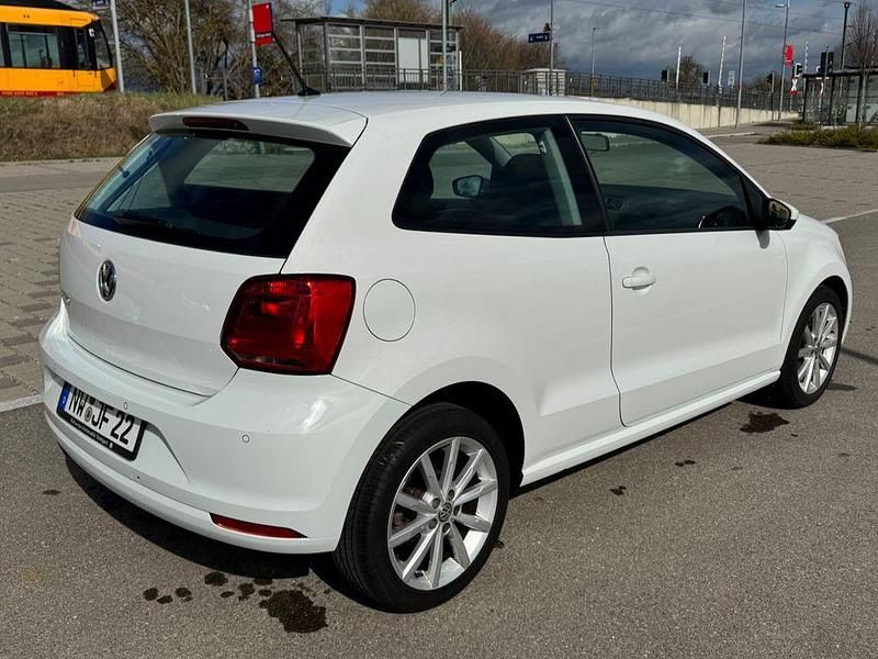 Gebraucht VW Polo Highline 90 PS (66 kW) 2017 Weiß Kleinwagen