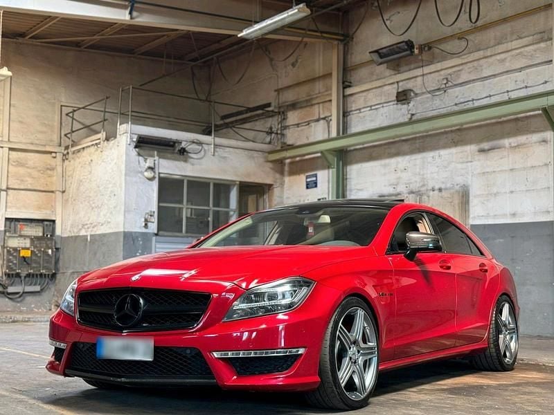 Rot Gebraucht 2011 Mercedes CLS63 AMG AMG Limousine | 29.999 € (Superpreis) - Bild 1/4