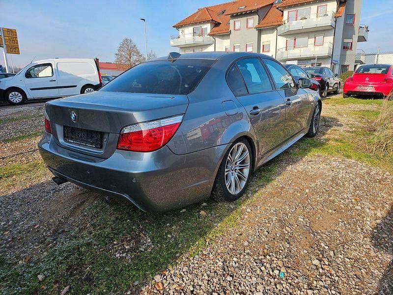 Gebraucht BMW 525 M Sport 197 PS (144 kW) 2009 Grau Limousine