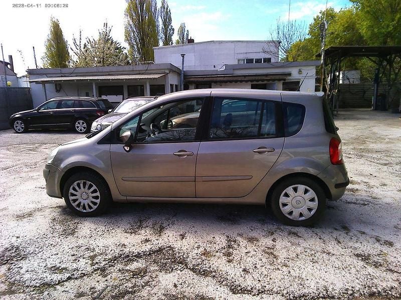 Gebraucht Renault Modus Dynamique 79 PS (58 kW) 2009 Grau Van / Kleinbus