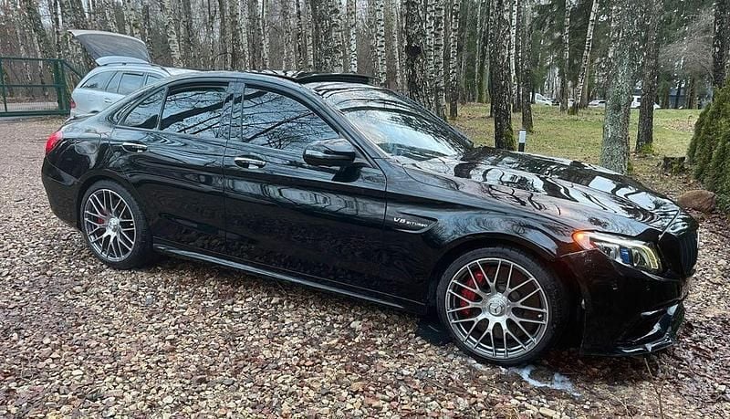 Schwarz Gebraucht 2021 Mercedes C63S AMG AMG Limousine | 29.000 € - Bild 1/4