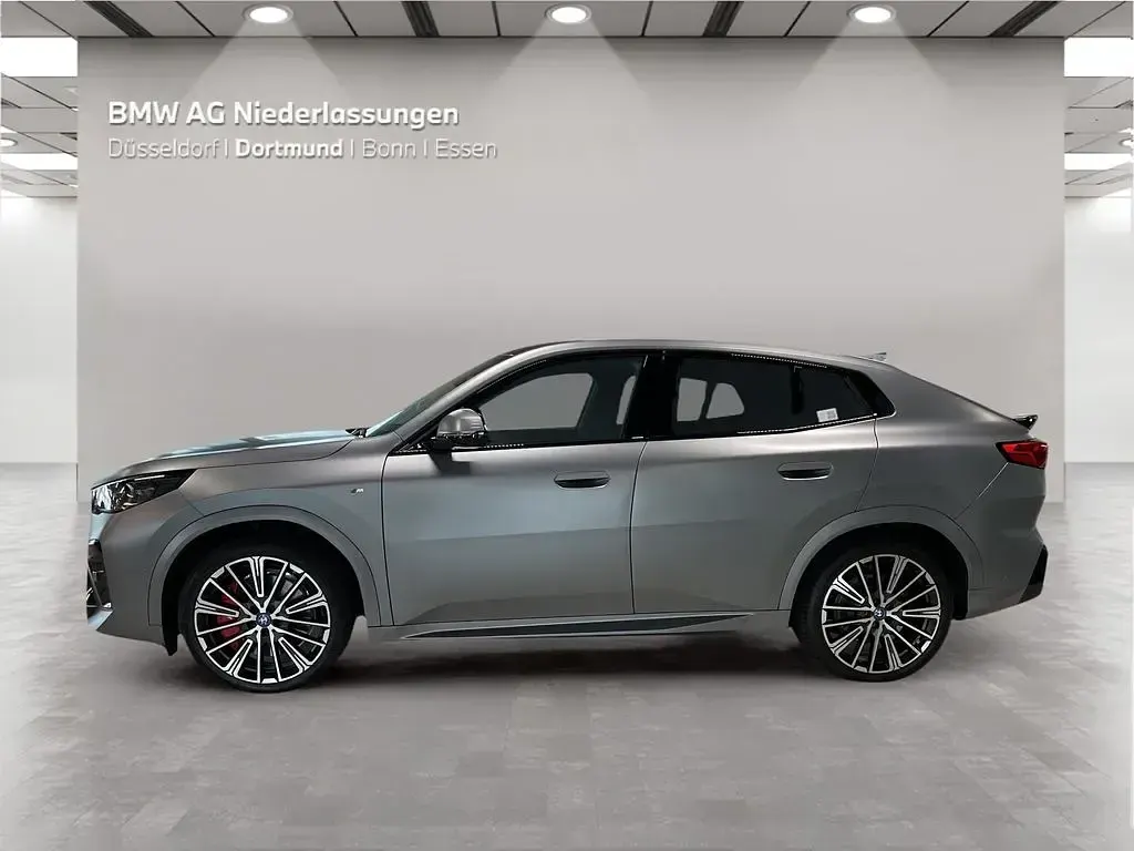 Gebraucht BMW iX2 M Sport 225 kW (306 PS) 2024 Grau SUV