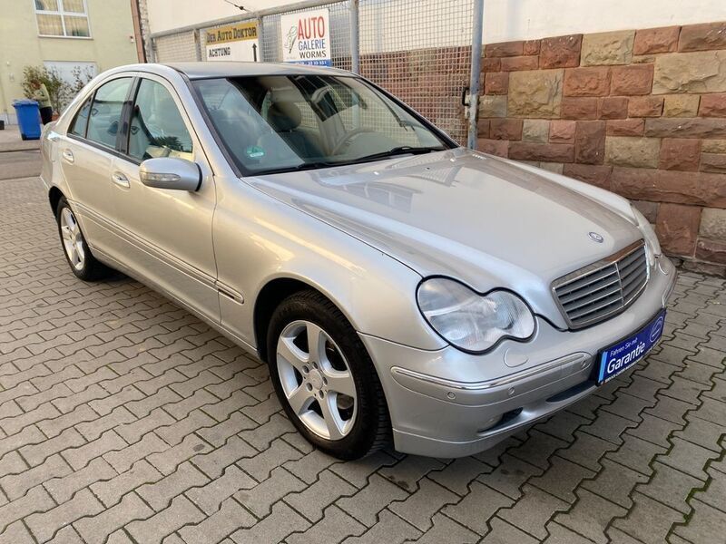 Silber Gebraucht 2001 Mercedes C200 Elegance Limousine | 4.000 € (Teuer) - Bild 1/4