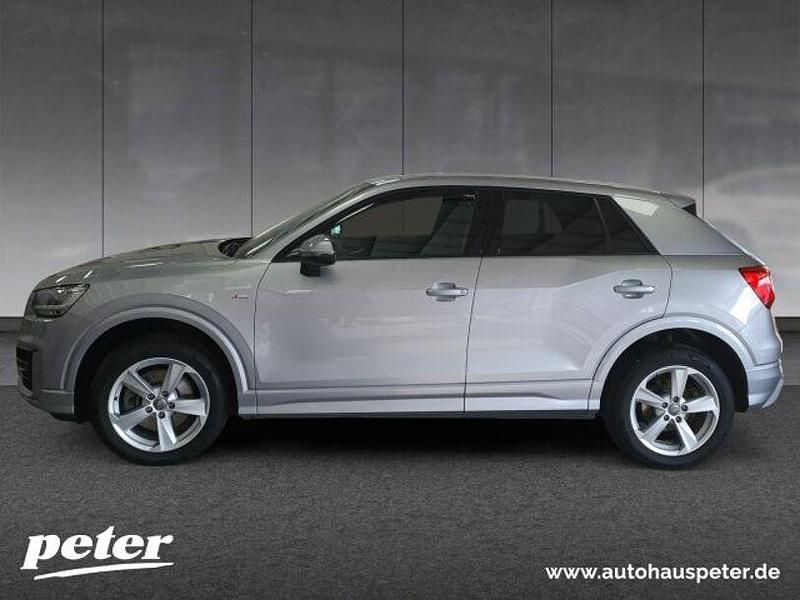Gebraucht Audi Q2 S-Line 150 PS (110 kW) 2018 Met. florettsilber SUV