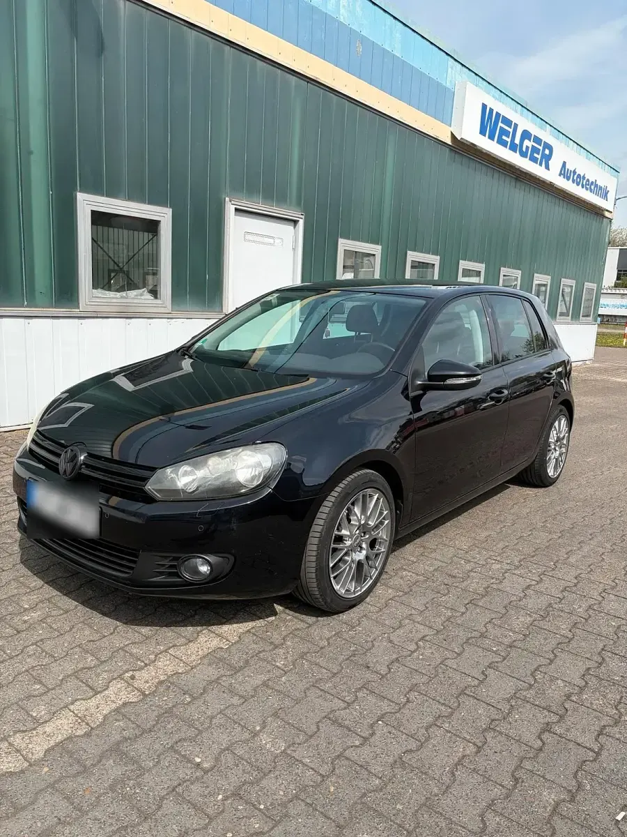 Gebraucht VW Golf VI 122 PS (89 kW) 2010 Schwarz Kleinwagen